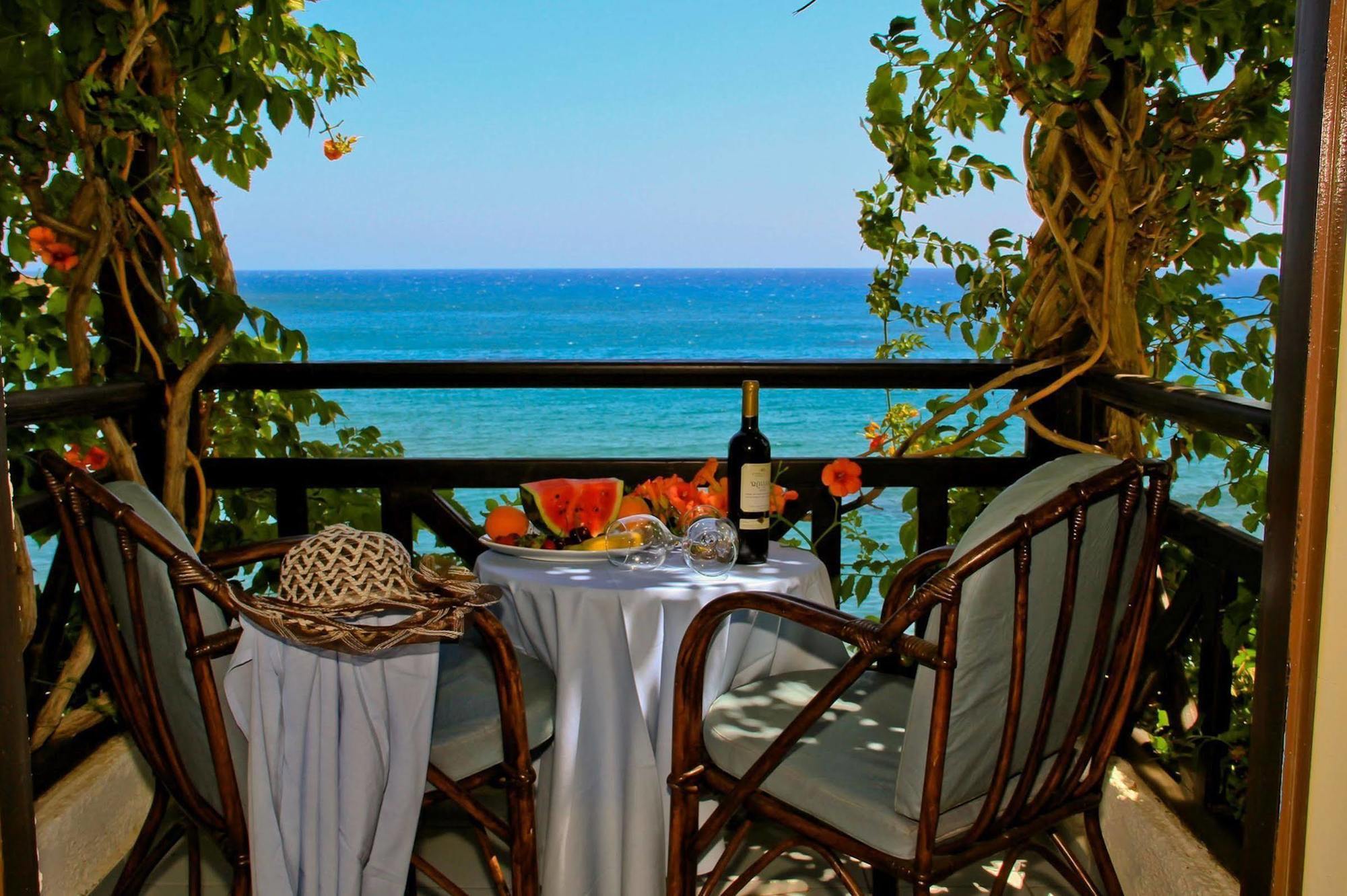 Azure Mare Hotel Херсониссос Экстерьер фото